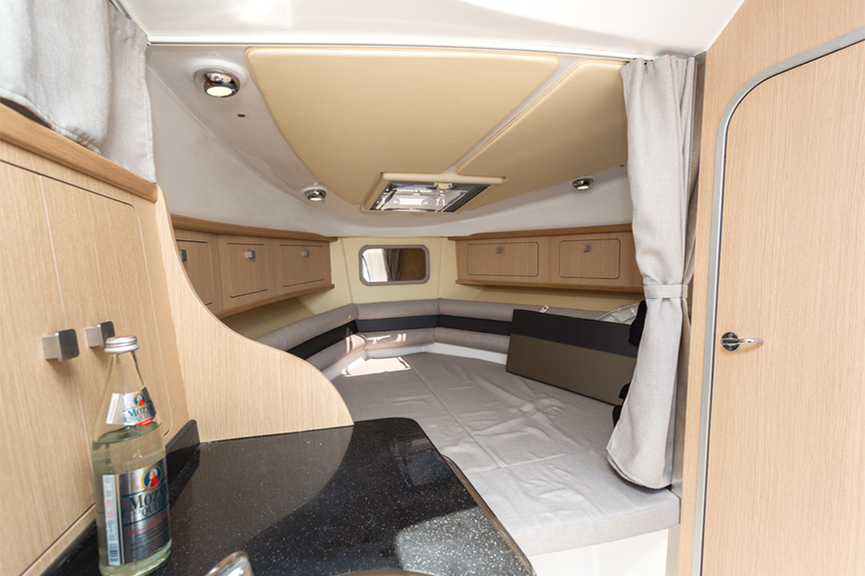 SAVER 830 Cabin 4